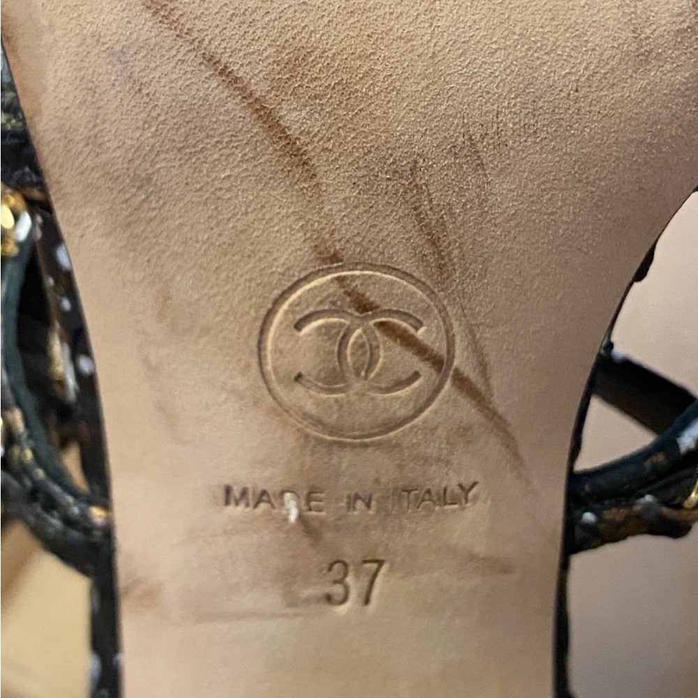 CHANEL Women's Sandals in Black with Gold Accents - Picture 5 of 5